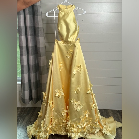 Sherri Hill Pageant Gown - Picture 5 of 5